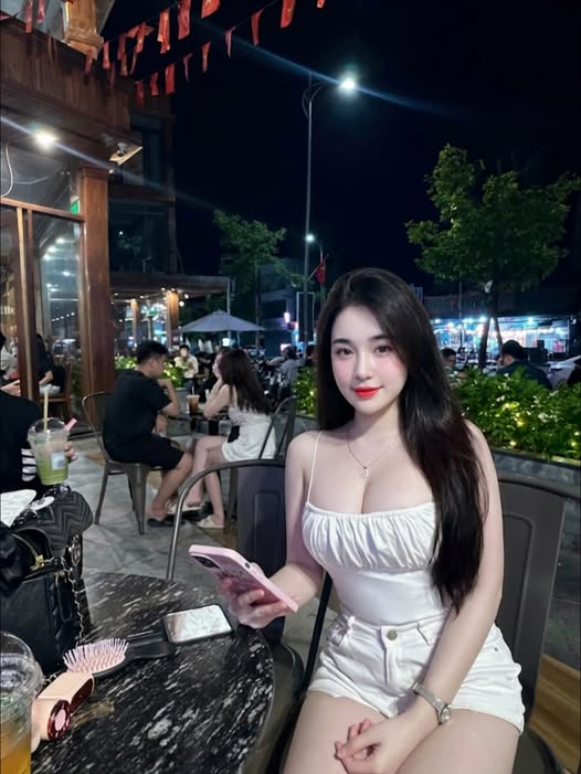 Thu Hà